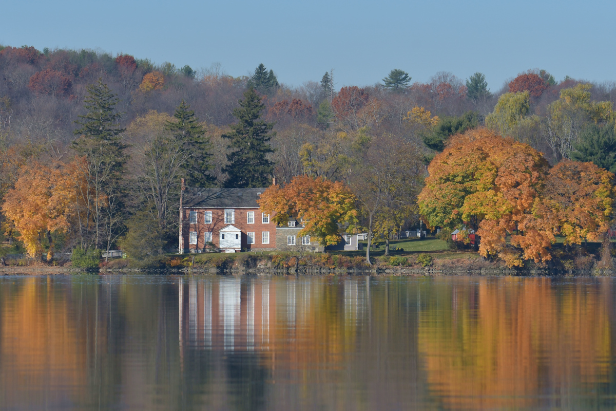 Indian Summer on the Hudson 05